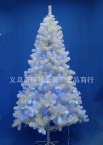 2米1PVC圣诞树 塑造圣诞氛围的瑰丽之选，批发价格与厂家全解析